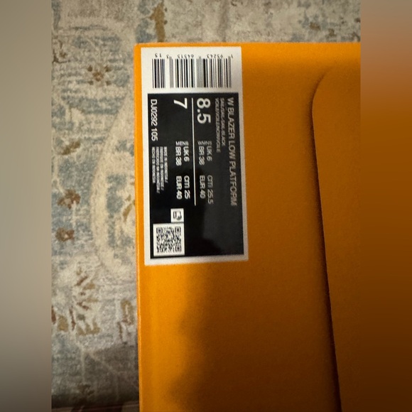 Nike Blazer Low Platform Sneakers - Picture 5 of 5